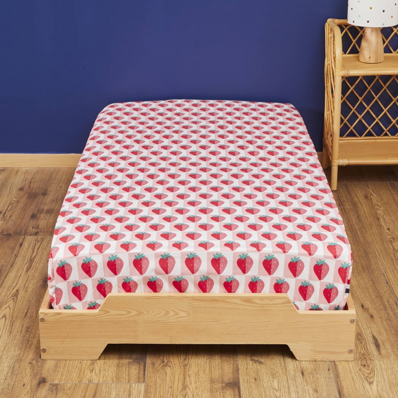 Drap housse motifs Fraises