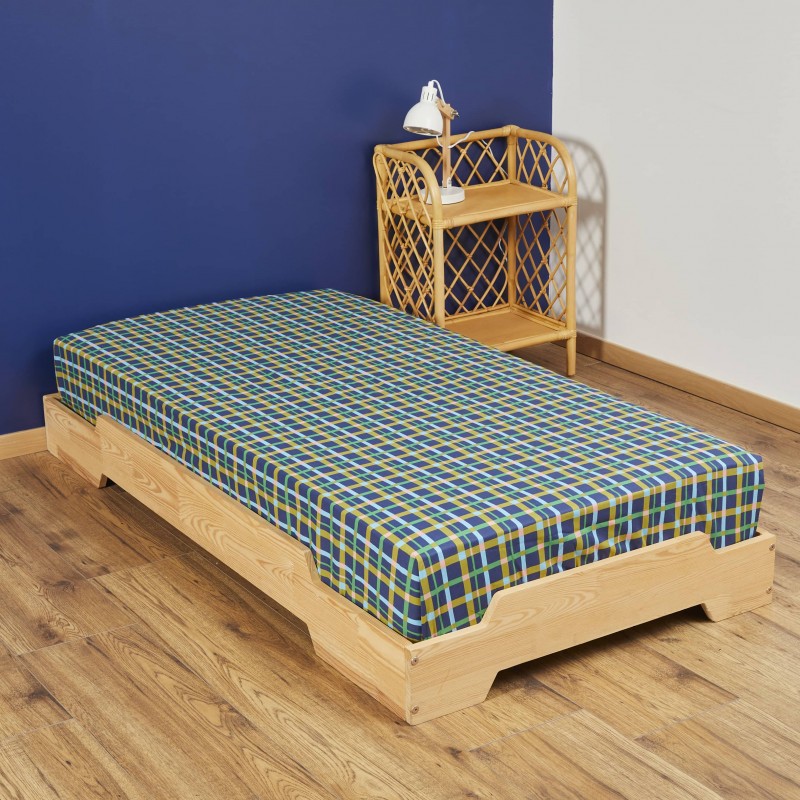 Drap housse Marceau sur lit en bois